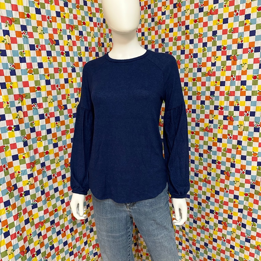 Old Navy blue long sleeve top